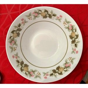 Mikasa Eclipse fine China vegetable/fruit bowl avacado green mid century